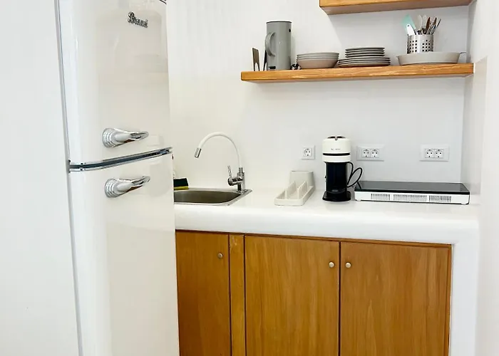 Elenitas Studio, Steps To The Windmills, Fabrika & Little Venice * Mykonos Town