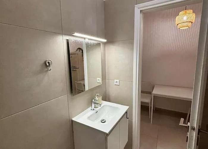 Elenitas Studio, Steps To The Windmills, Fabrika & Little Venice Mykonos Town